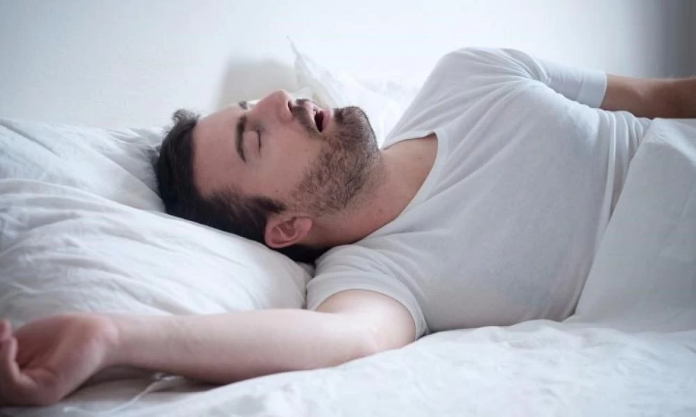 Έρευνα: Μια ώρα λιγότερου ύπνου επηρεάζει θετικά στην ψυχική μας υγεία!